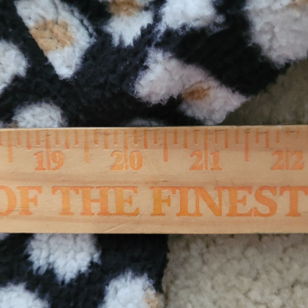 Wild Fable Cropped Hoodie Womens M Black White Animal Print Fleece Pullover - Picture 8 of 12